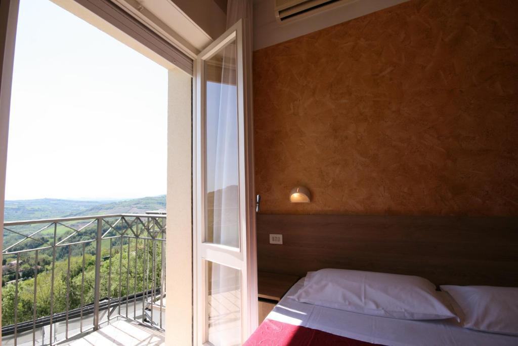 Albergo Centopini Gemmano Rom bilde